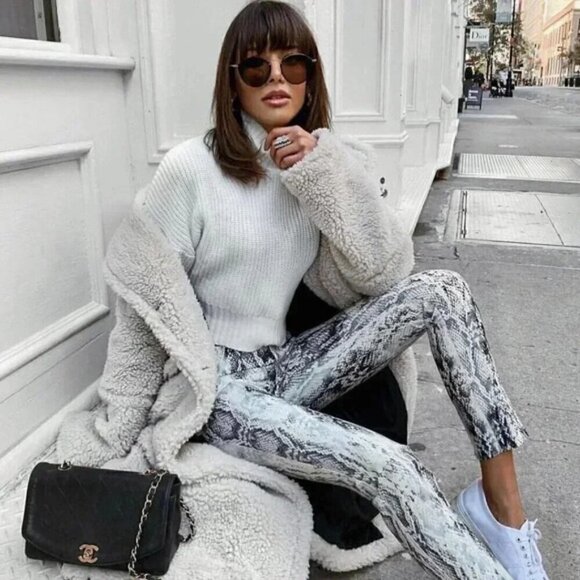 Zara Faux Snakeskin Pants Ankle Trousers Gray White Size Small - Picture 2 of 16